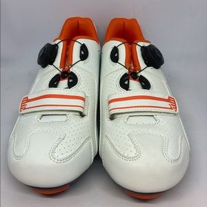 Ladies PRO cycling shoes in new condition. Size 7